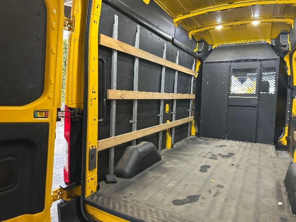 Cargo Van (Panel Van)-Light and Medium Duty Trucks-Ford-2020-Transit 250-Fitchburg-MA-85,669\n\t\tmiles-$ 27,250 - Image 9