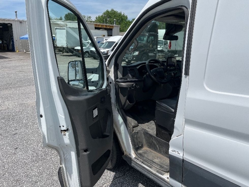 Cargo Van (Panel Van)-Light and Medium Duty Trucks-Ford-2020-Transit 250-Greer-SC-110,522\n\t\tmiles-$ 30,250 - Image 16