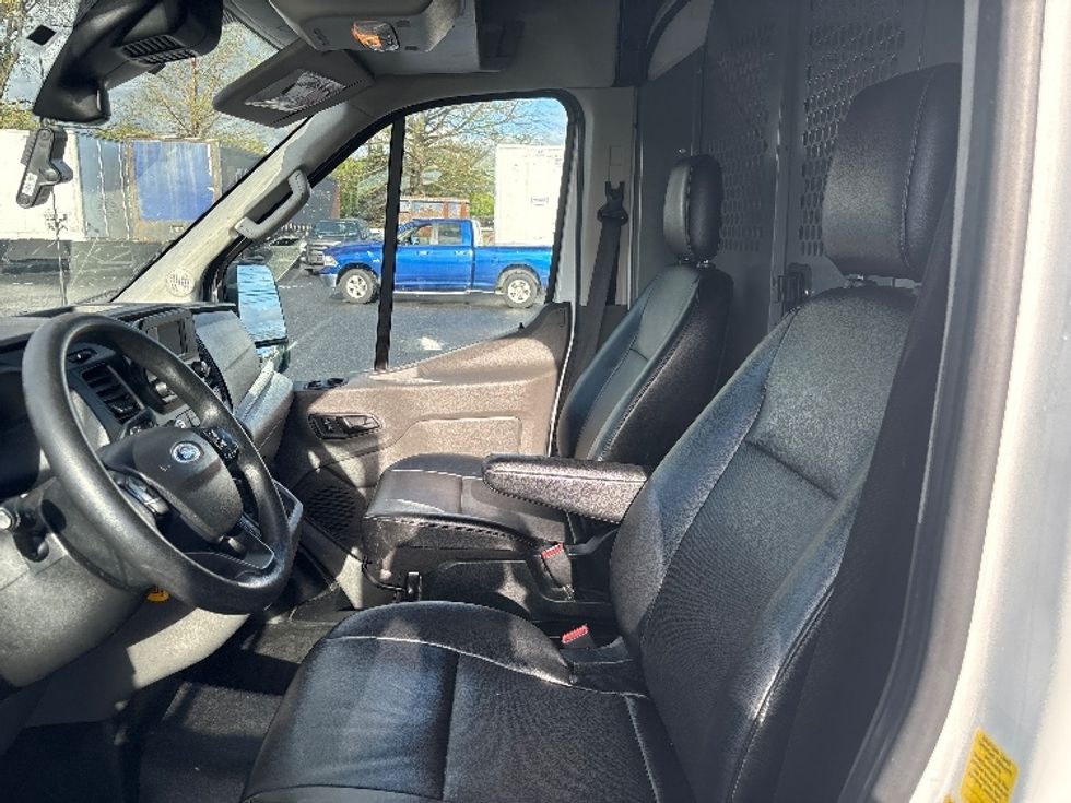 Cargo Van (Panel Van)-Light and Medium Duty Trucks-Ford-2020-Transit 250-Harrisburg-PA-107,182\n\t\tmiles-$ 31,250 - Image 15