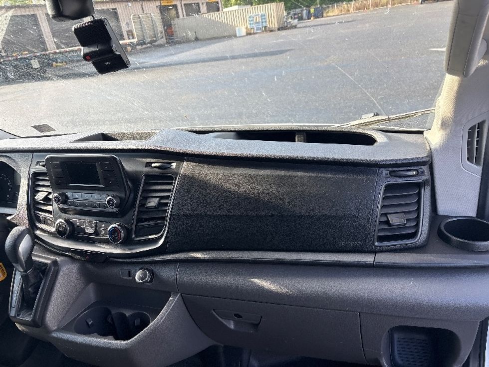 Cargo Van (Panel Van)-Light and Medium Duty Trucks-Ford-2020-Transit 250-Harrisburg-PA-107,182\n\t\tmiles-$ 31,250 - Image 17