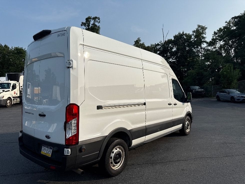 Cargo Van (Panel Van)-Light and Medium Duty Trucks-Ford-2020-Transit 250-Harrisburg-PA-129,913\n\t\tmiles-$ 27,000 - Image 13
