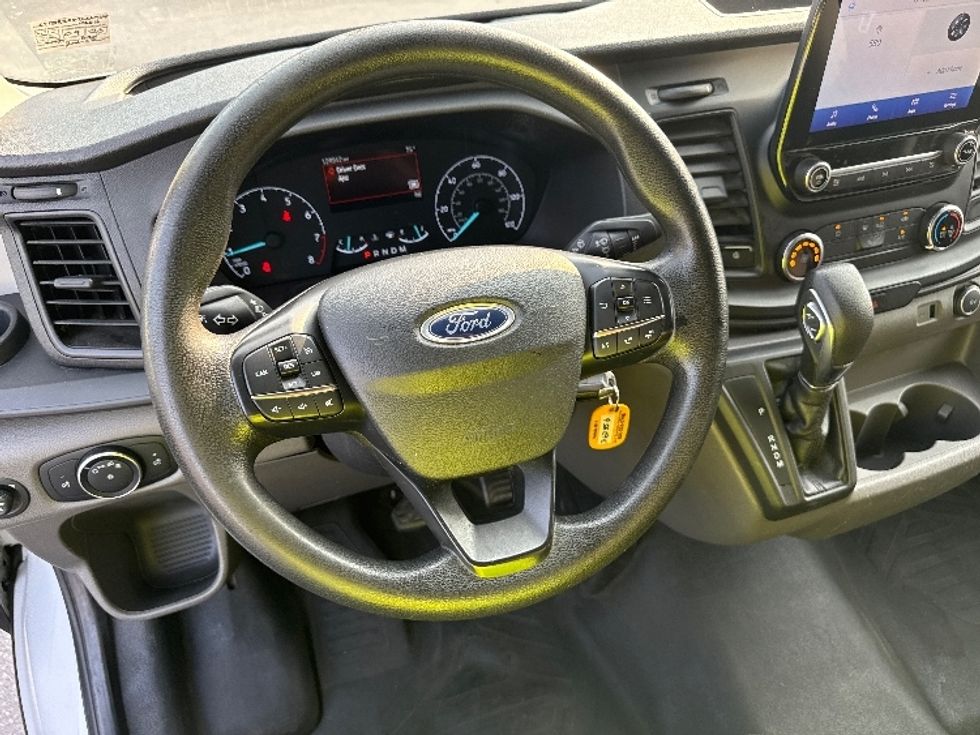 Cargo Van (Panel Van)-Light and Medium Duty Trucks-Ford-2020-Transit 250-Harrisburg-PA-129,913\n\t\tmiles-$ 27,000 - Image 17