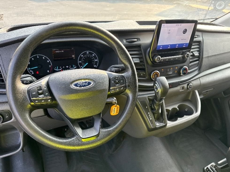 Cargo Van (Panel Van)-Light and Medium Duty Trucks-Ford-2020-Transit 250-Harrisburg-PA-129,913\n\t\tmiles-$ 27,000 - Image 18