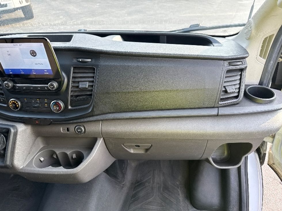 Cargo Van (Panel Van)-Light and Medium Duty Trucks-Ford-2020-Transit 250-Harrisburg-PA-129,913\n\t\tmiles-$ 27,000 - Image 21