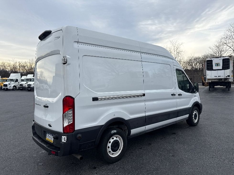 Cargo Van (Panel Van)-Light and Medium Duty Trucks-Ford-2020-Transit 250-Harrisburg-PA-62,239\n\t\tmiles-$ 33,750 - Image 13