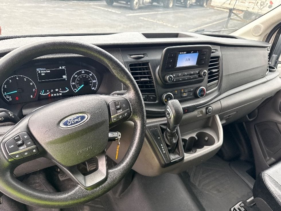 Cargo Van (Panel Van)-Light and Medium Duty Trucks-Ford-2020-Transit 250-Harrisburg-PA-62,239\n\t\tmiles-$ 33,750 - Image 18