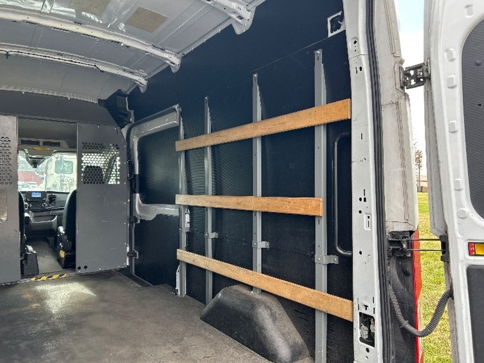 Cargo Van (Panel Van)-Light and Medium Duty Trucks-Ford-2020-Transit 250-Harrisburg-PA-75,736\n\t\tmiles-$ 33,000 - Image 11