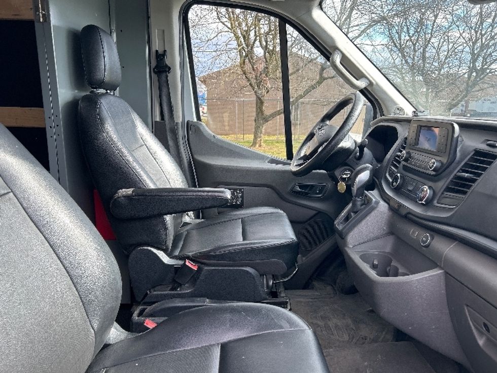 Cargo Van (Panel Van)-Light and Medium Duty Trucks-Ford-2020-Transit 250-Harrisburg-PA-75,736\n\t\tmiles-$ 33,000 - Image 20