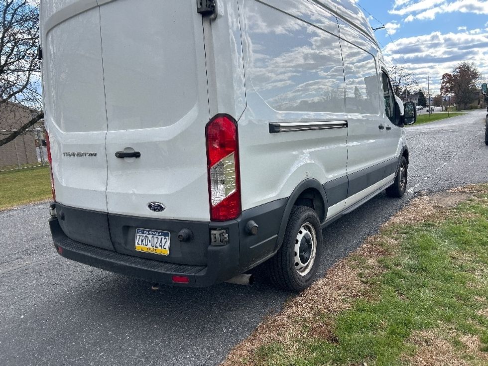 Cargo Van (Panel Van)-Light and Medium Duty Trucks-Ford-2020-Transit 250-Harrisburg-PA-75,736\n\t\tmiles-$ 33,000 - Image 24