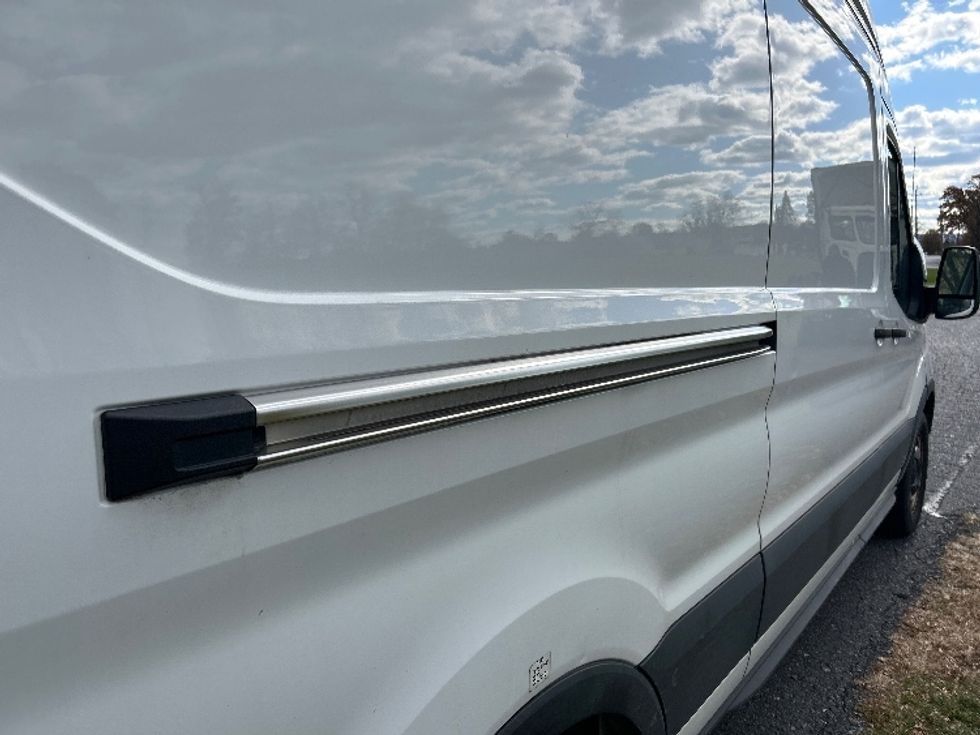 Cargo Van (Panel Van)-Light and Medium Duty Trucks-Ford-2020-Transit 250-Harrisburg-PA-75,736\n\t\tmiles-$ 33,000 - Image 25