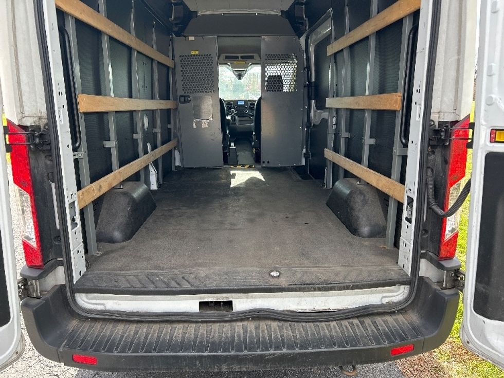 Cargo Van (Panel Van)-Light and Medium Duty Trucks-Ford-2020-Transit 250-Harrisburg-PA-75,736\n\t\tmiles-$ 33,000 - Image 9
