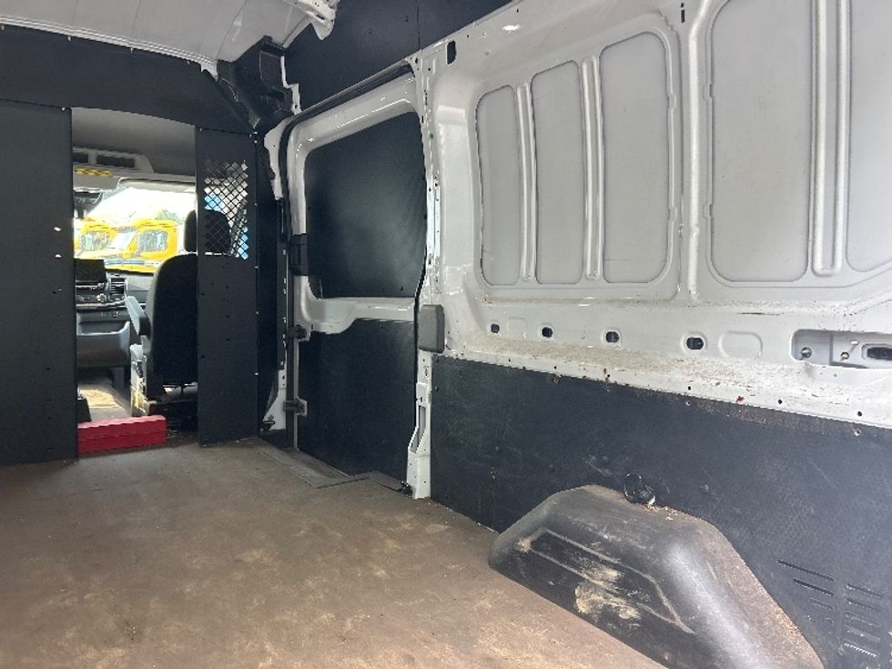 Cargo Van (Panel Van)-Light and Medium Duty Trucks-Ford-2020-Transit 250-Harrisburg-PA-92,420\n\t\tmiles-$ 30,750 - Image 11