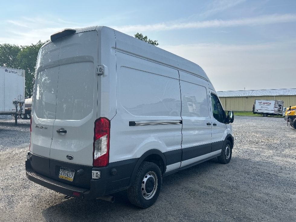 Cargo Van (Panel Van)-Light and Medium Duty Trucks-Ford-2020-Transit 250-Harrisburg-PA-92,420\n\t\tmiles-$ 30,750 - Image 12