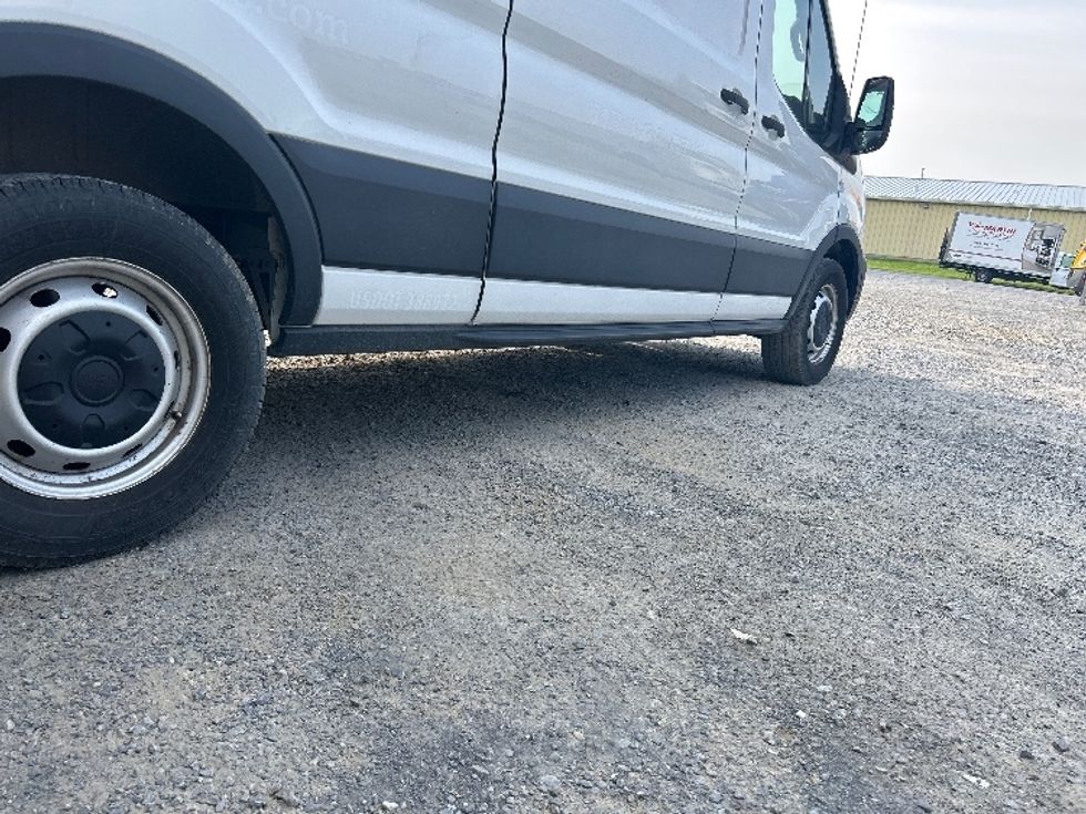 Cargo Van (Panel Van)-Light and Medium Duty Trucks-Ford-2020-Transit 250-Harrisburg-PA-92,420\n\t\tmiles-$ 30,750 - Image 13