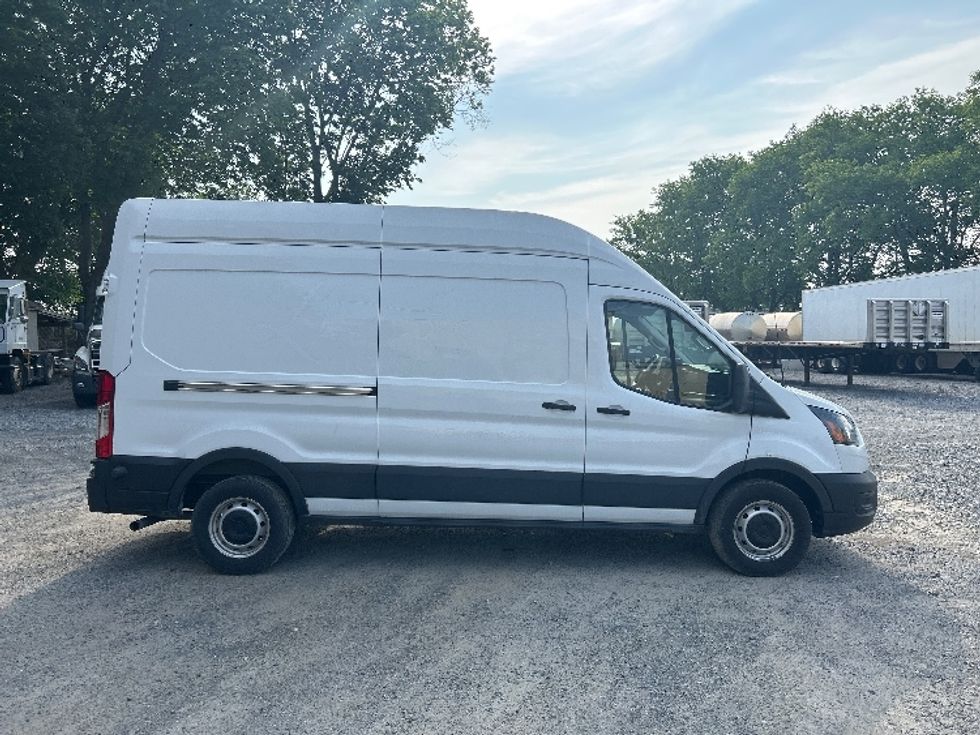 Cargo Van (Panel Van)-Light and Medium Duty Trucks-Ford-2020-Transit 250-Harrisburg-PA-92,420\n\t\tmiles-$ 30,750 - Image 14