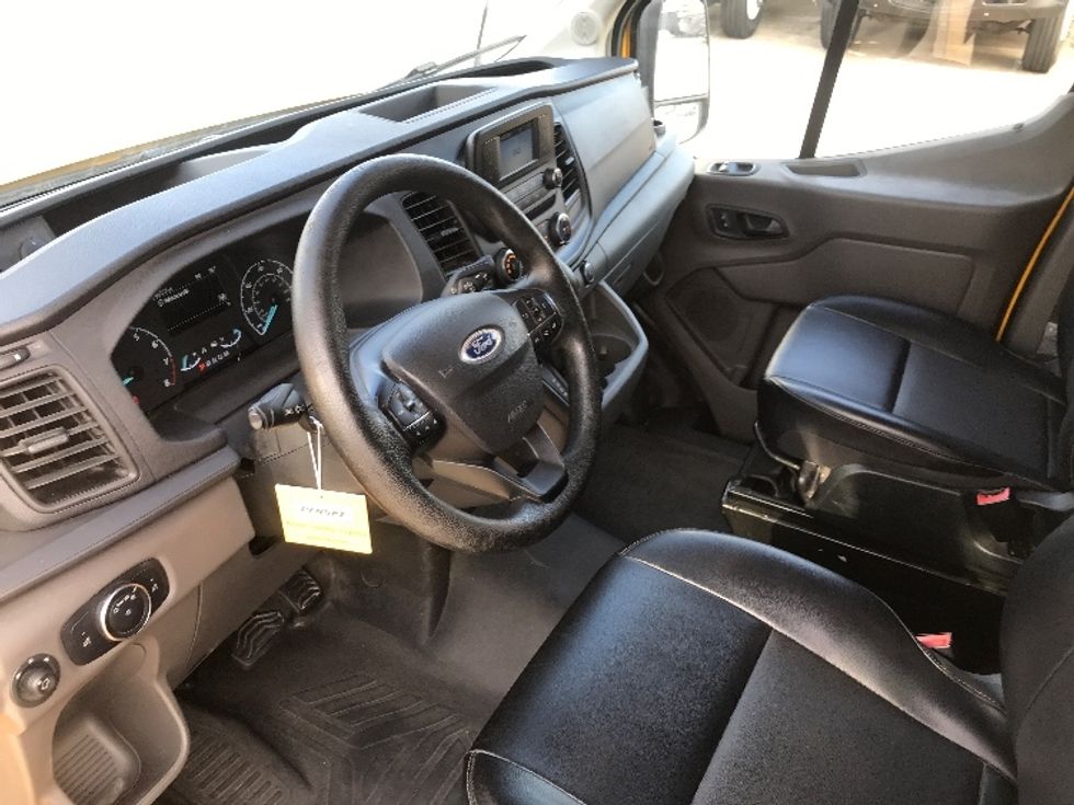 Cargo Van (Panel Van)-Light and Medium Duty Trucks-Ford-2020-Transit 250-Houston-TX-88,391\n\t\tmiles-$ 29,250 - Image 17