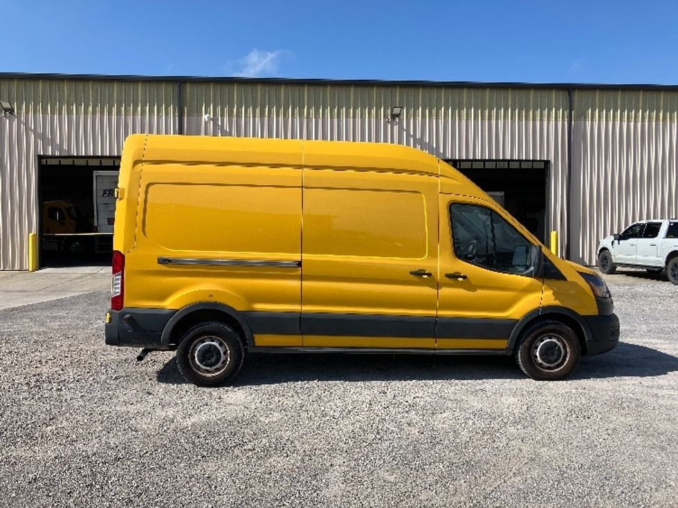 Cargo Van (Panel Van)-Light and Medium Duty Trucks-Ford-2020-Transit 250-Hueytown-AL-108,529\n\t\tmiles-$ 27,000 - Image 14