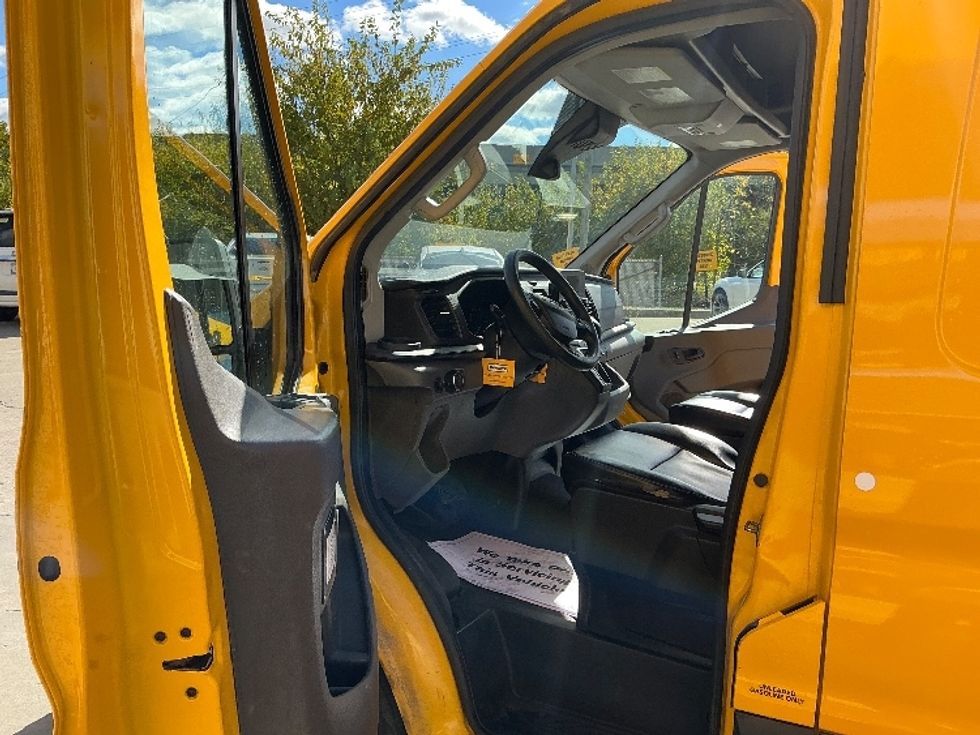 Cargo Van (Panel Van)-Light and Medium Duty Trucks-Ford-2020-Transit 250-Indianapolis-IN-87,797\n\t\tmiles-$ 29,250 - Image 16
