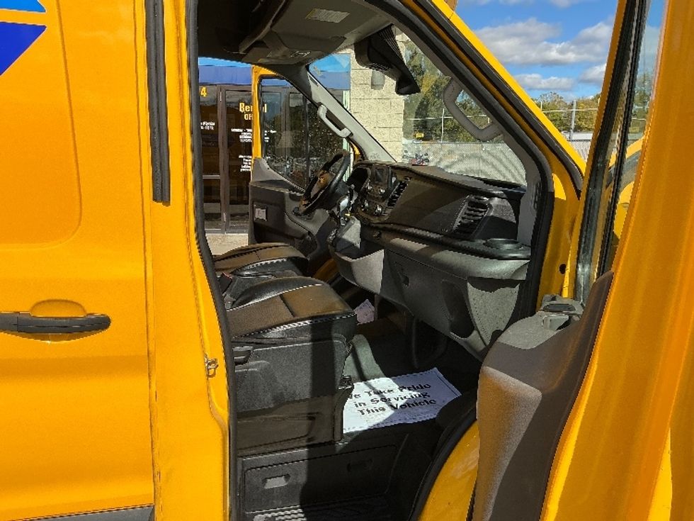 Cargo Van (Panel Van)-Light and Medium Duty Trucks-Ford-2020-Transit 250-Indianapolis-IN-87,797\n\t\tmiles-$ 29,250 - Image 20