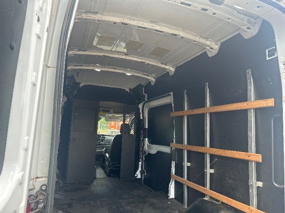 Cargo Van (Panel Van)-Light and Medium Duty Trucks-Ford-2020-Transit 250-Jackson-MS-80,821\n\t\tmiles-$ 32,000 - Image 10