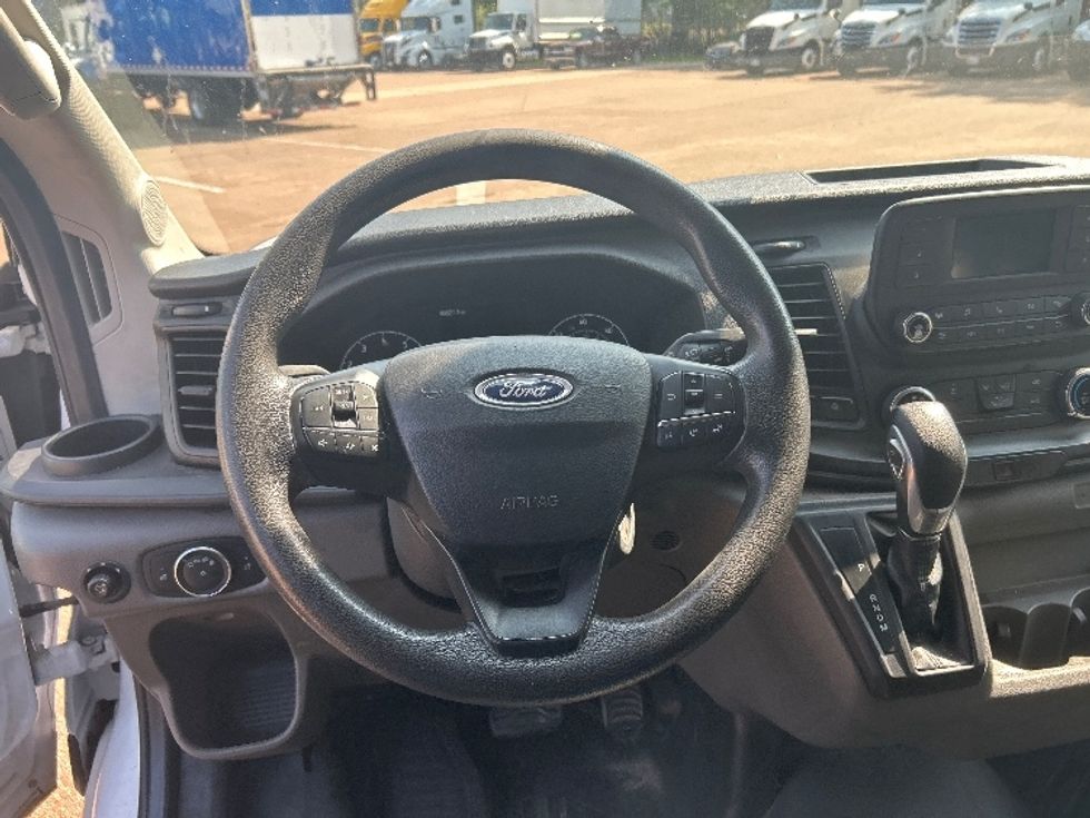 Cargo Van (Panel Van)-Light and Medium Duty Trucks-Ford-2020-Transit 250-Jackson-MS-80,821\n\t\tmiles-$ 32,000 - Image 16