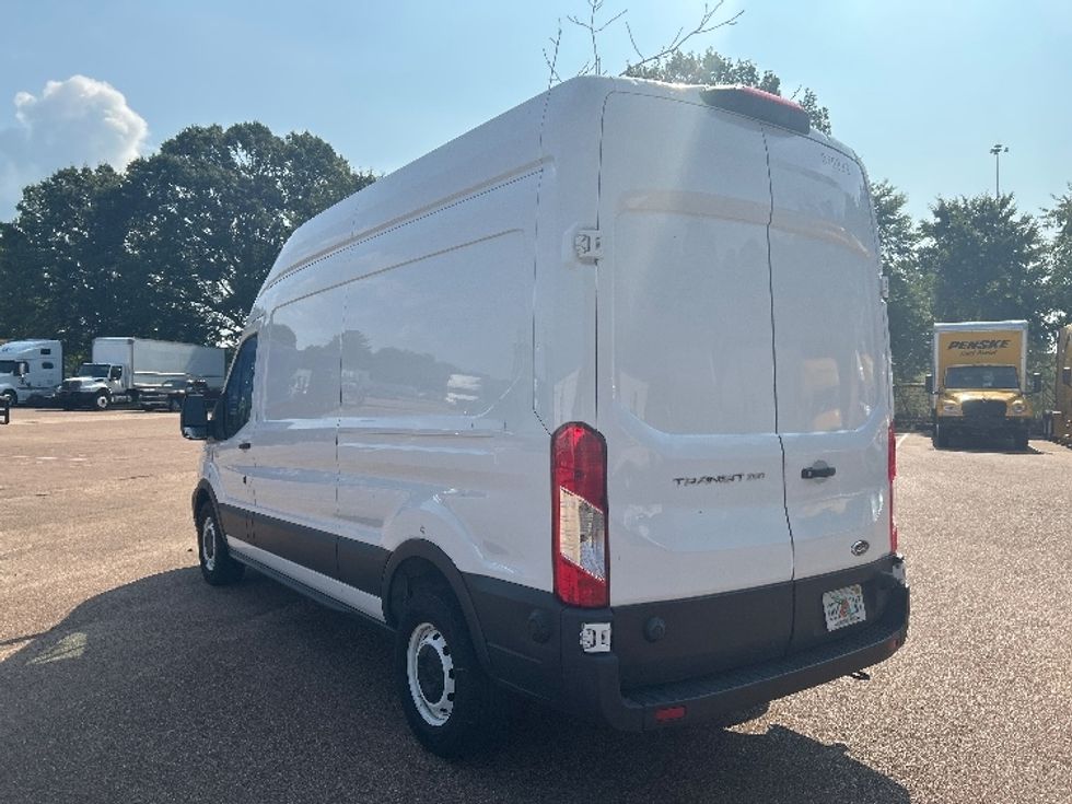 Cargo Van (Panel Van)-Light and Medium Duty Trucks-Ford-2020-Transit 250-Jackson-MS-80,821\n\t\tmiles-$ 32,000 - Image 6