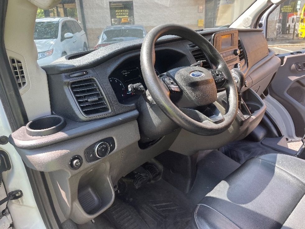 Cargo Van (Panel Van)-Light and Medium Duty Trucks-Ford-2020-Transit 250-Jacksonville-FL-126,406\n\t\tmiles-$ 29,000 - Image 14