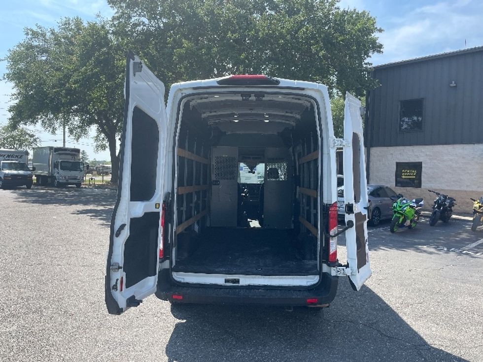 Cargo Van (Panel Van)-Light and Medium Duty Trucks-Ford-2020-Transit 250-Jacksonville-FL-126,406\n\t\tmiles-$ 29,000 - Image 8