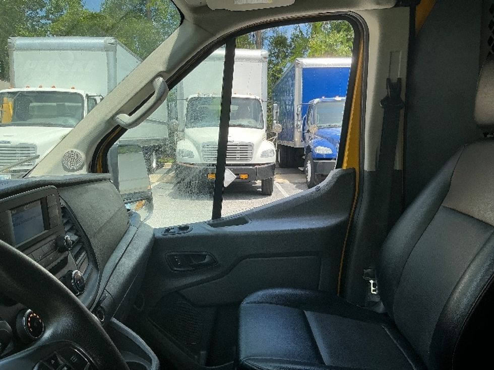 Cargo Van (Panel Van)-Light and Medium Duty Trucks-Ford-2020-Transit 250-Jacksonville-FL-88,021\n\t\tmiles-$ 28,250 - Image 18