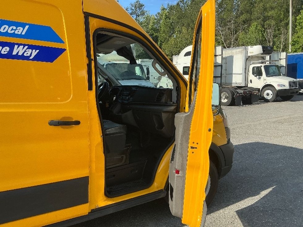 Cargo Van (Panel Van)-Light and Medium Duty Trucks-Ford-2020-Transit 250-Jacksonville-FL-88,021\n\t\tmiles-$ 28,250 - Image 19