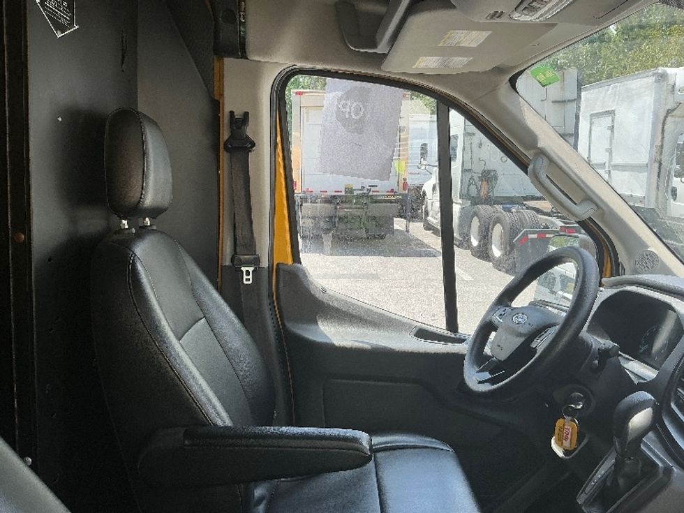 Cargo Van (Panel Van)-Light and Medium Duty Trucks-Ford-2020-Transit 250-Jacksonville-FL-88,021\n\t\tmiles-$ 28,250 - Image 21