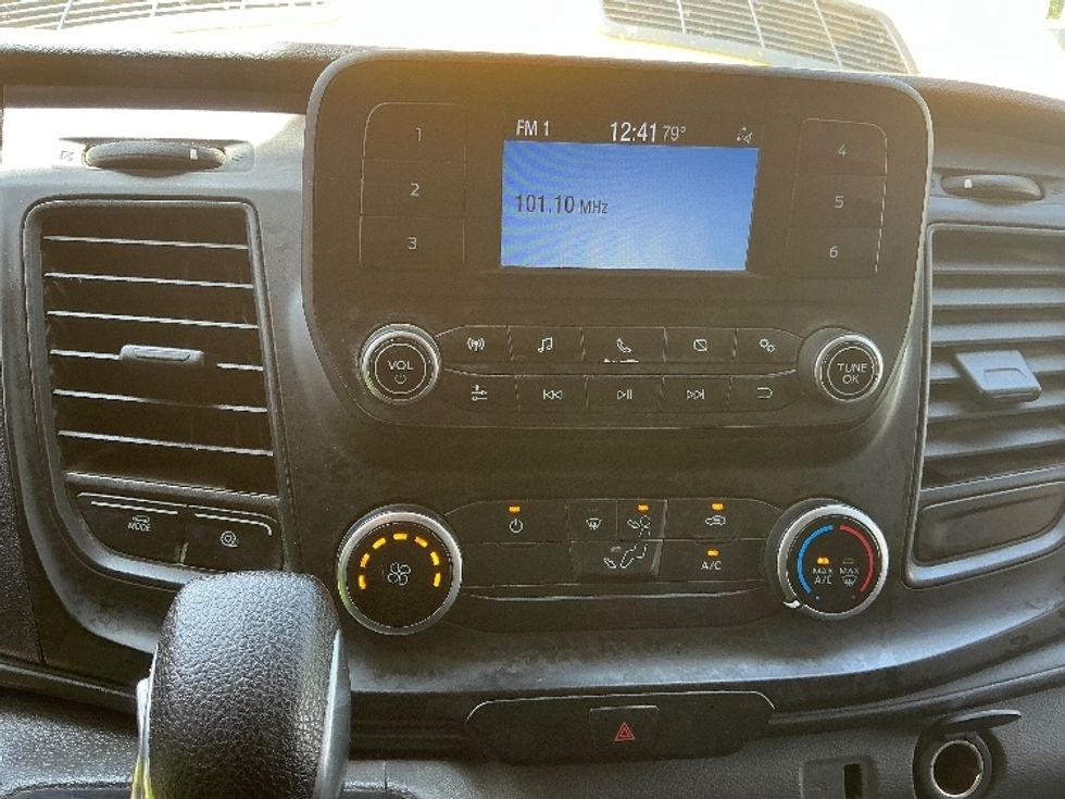 Cargo Van (Panel Van)-Light and Medium Duty Trucks-Ford-2020-Transit 250-Jacksonville-FL-88,021\n\t\tmiles-$ 28,250 - Image 24