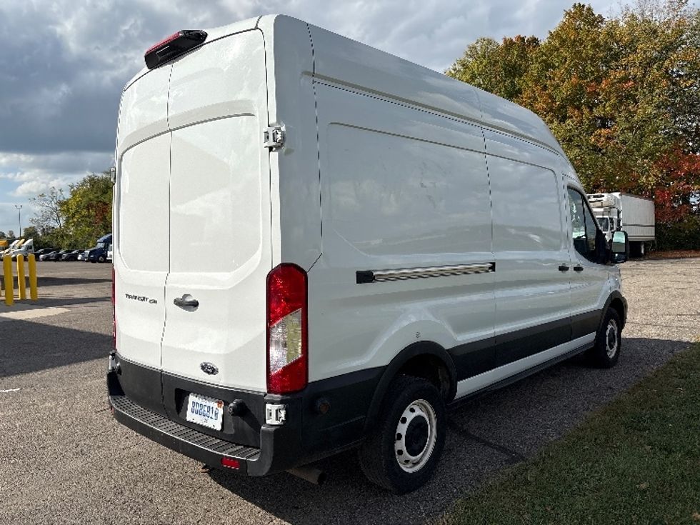 Cargo Van (Panel Van)-Light and Medium Duty Trucks-Ford-2020-Transit 250-Kalamazoo-MI-108,651\n\t\tmiles-$ 29,500 - Image 13