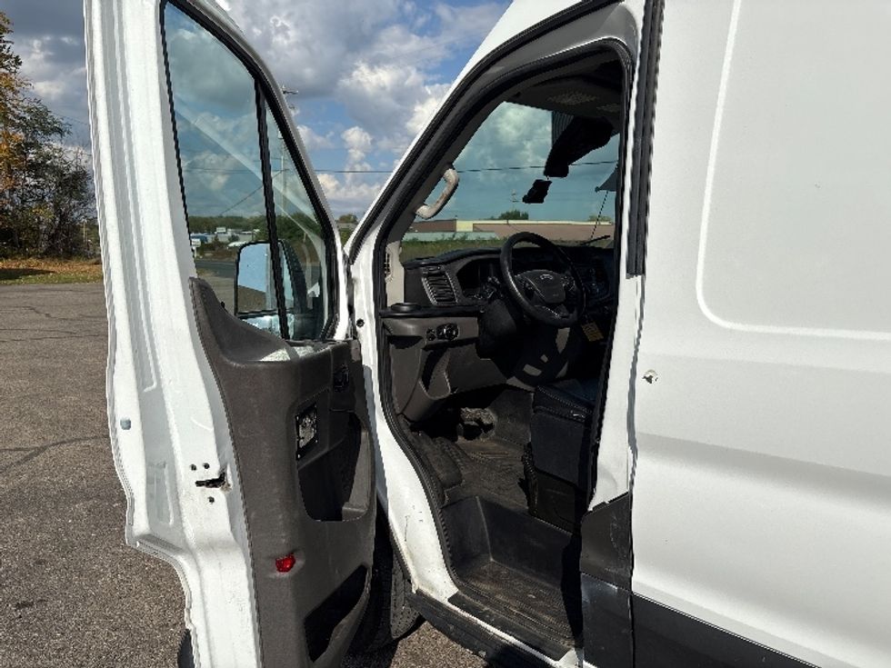Cargo Van (Panel Van)-Light and Medium Duty Trucks-Ford-2020-Transit 250-Kalamazoo-MI-108,651\n\t\tmiles-$ 29,500 - Image 16