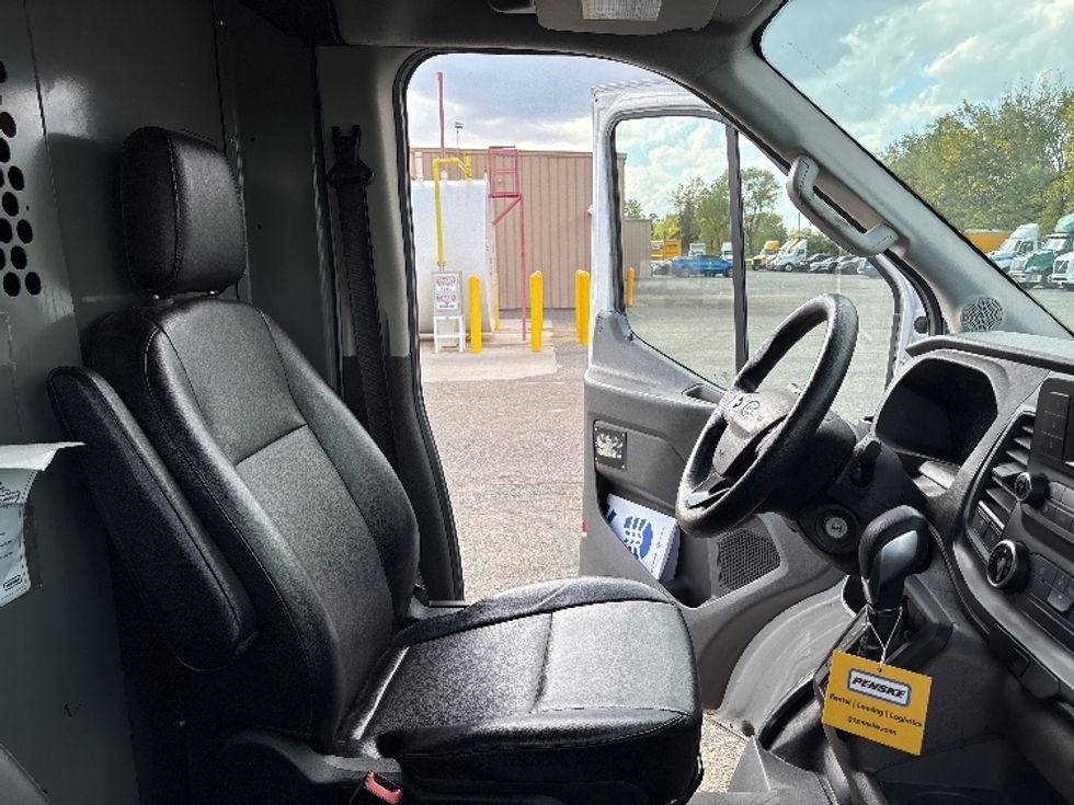 Cargo Van (Panel Van)-Light and Medium Duty Trucks-Ford-2020-Transit 250-Kalamazoo-MI-108,651\n\t\tmiles-$ 29,500 - Image 22