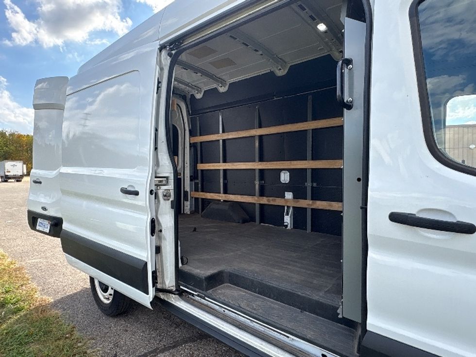 Cargo Van (Panel Van)-Light and Medium Duty Trucks-Ford-2020-Transit 250-Kalamazoo-MI-108,651\n\t\tmiles-$ 29,500 - Image 25