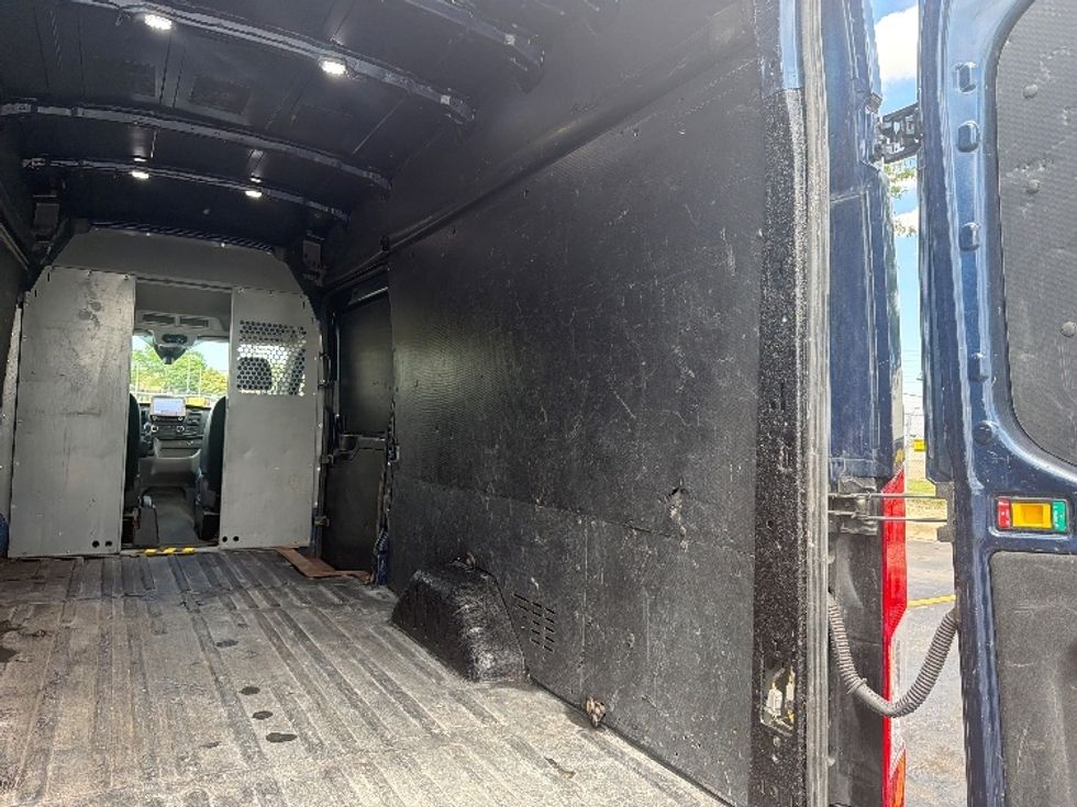 Cargo Van (Panel Van)-Light and Medium Duty Trucks-Ford-2020-Transit 250-La Porte-IN-107,042\n\t\tmiles-$ 29,250 - Image 11