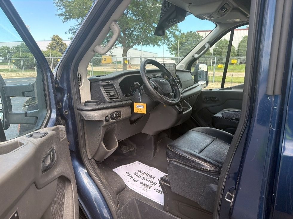 Cargo Van (Panel Van)-Light and Medium Duty Trucks-Ford-2020-Transit 250-La Porte-IN-107,042\n\t\tmiles-$ 29,250 - Image 15