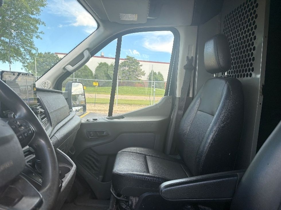 Cargo Van (Panel Van)-Light and Medium Duty Trucks-Ford-2020-Transit 250-La Porte-IN-107,042\n\t\tmiles-$ 29,250 - Image 18