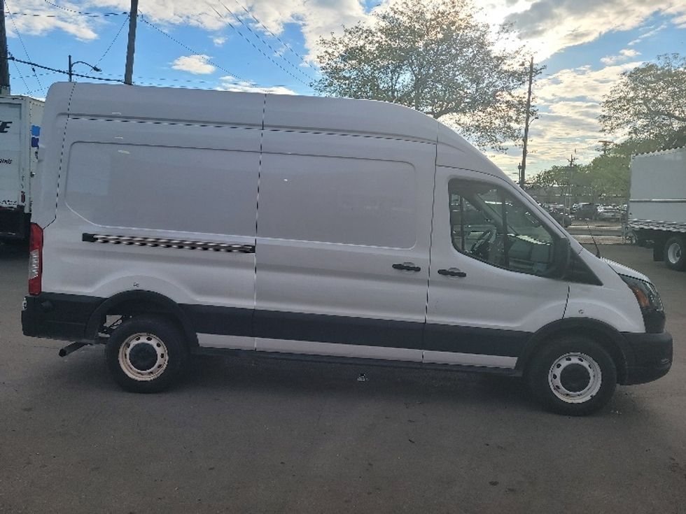 Cargo Van (Panel Van)-Light and Medium Duty Trucks-Ford-2020-Transit 250-La Porte-IN-56,778\n\t\tmiles-$ 33,750 - Image 14