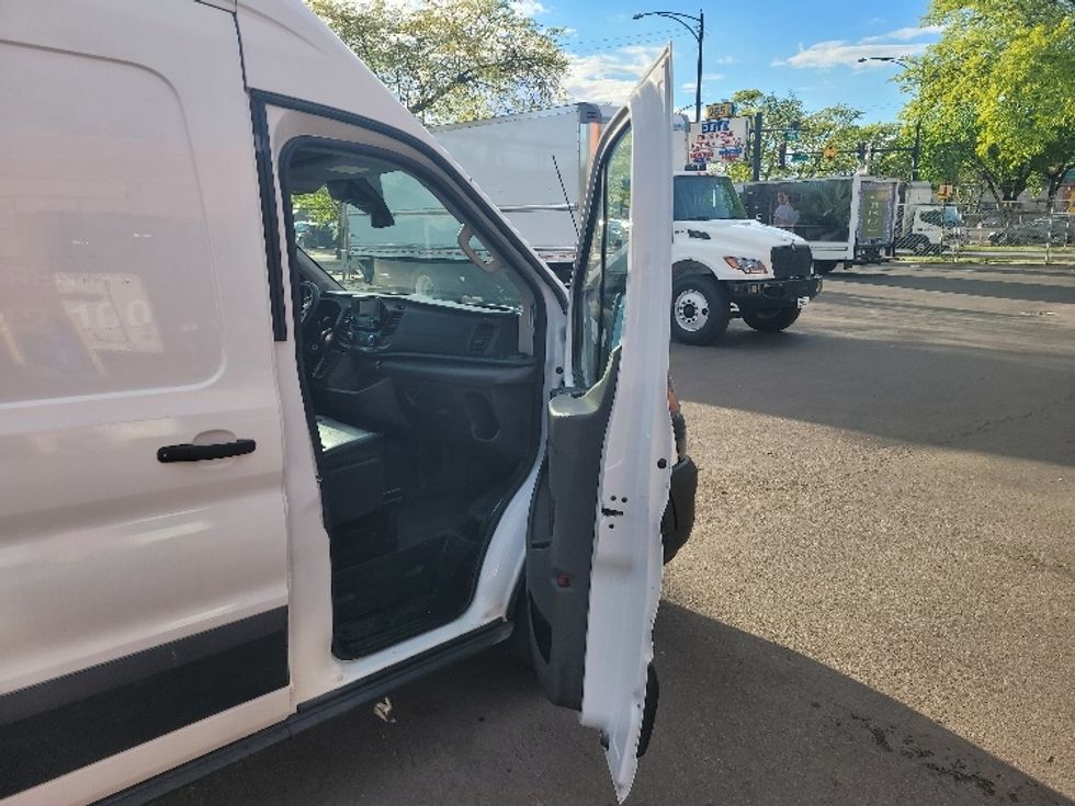 Cargo Van (Panel Van)-Light and Medium Duty Trucks-Ford-2020-Transit 250-La Porte-IN-56,778\n\t\tmiles-$ 33,750 - Image 19
