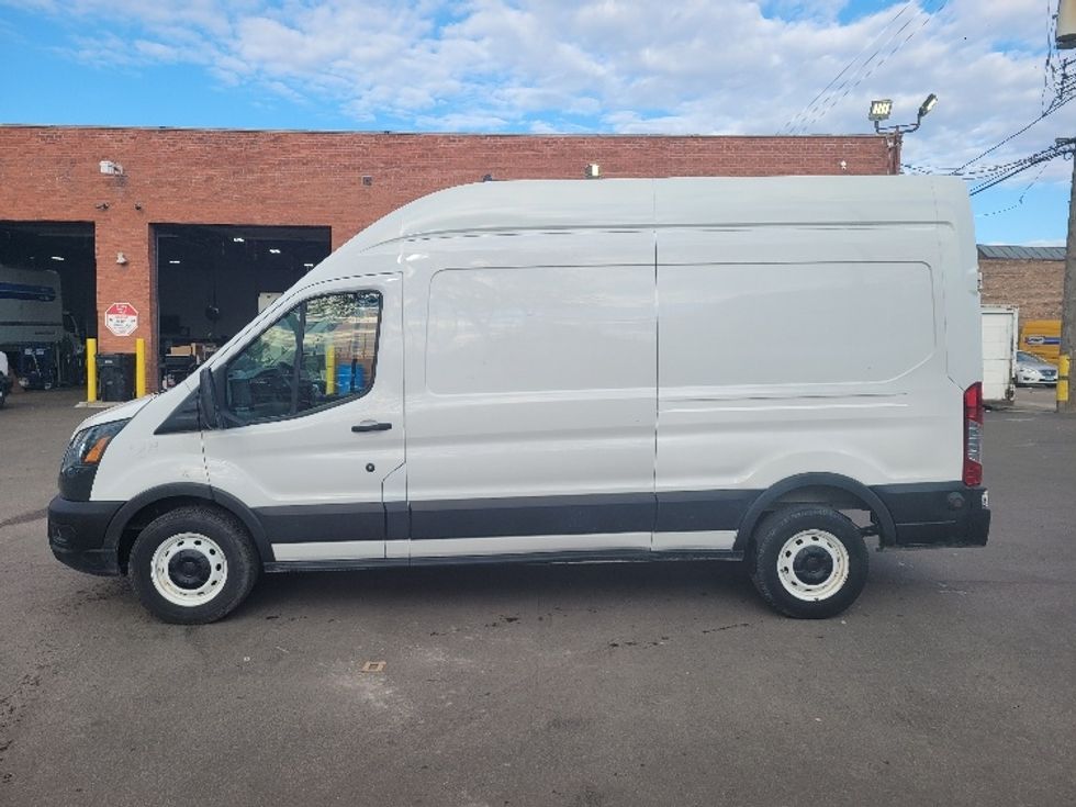 Cargo Van (Panel Van)-Light and Medium Duty Trucks-Ford-2020-Transit 250-La Porte-IN-56,778\n\t\tmiles-$ 33,750 - Image 4