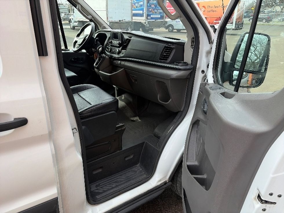Cargo Van (Panel Van)-Light and Medium Duty Trucks-Ford-2020-Transit 250-La Porte-IN-60,558\n\t\tmiles-$ 34,750 - Image 20