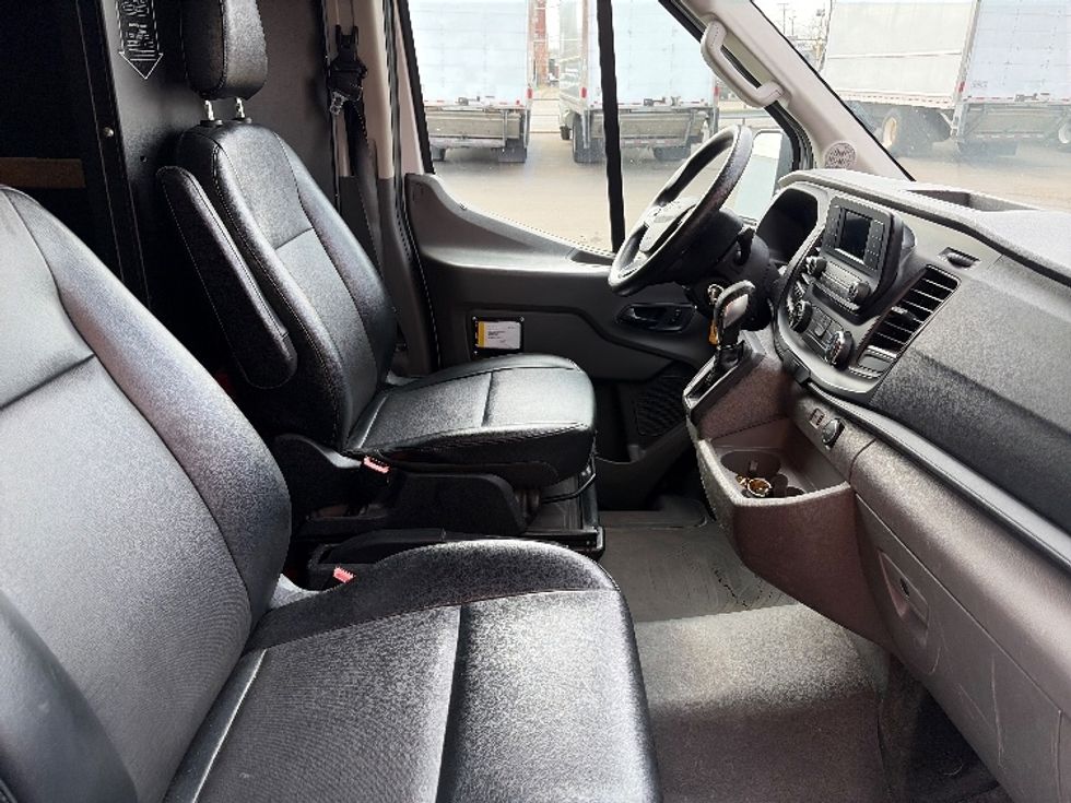 Cargo Van (Panel Van)-Light and Medium Duty Trucks-Ford-2020-Transit 250-La Porte-IN-60,558\n\t\tmiles-$ 34,750 - Image 22