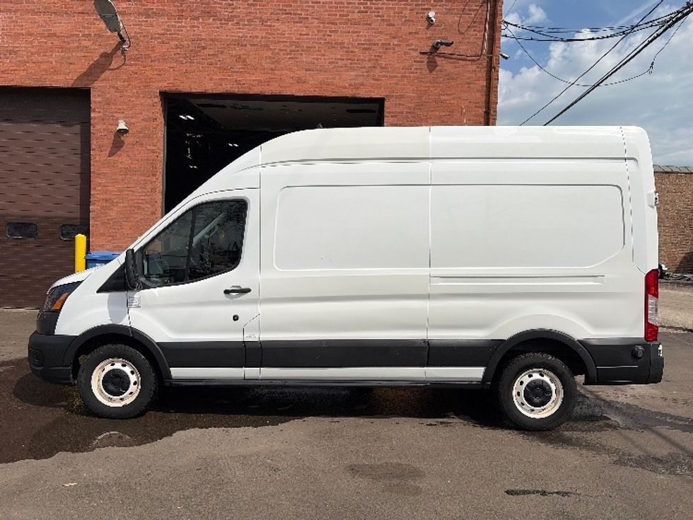 Cargo Van (Panel Van)-Light and Medium Duty Trucks-Ford-2020-Transit 250-La Porte-IN-60,558\n\t\tmiles-$ 34,750 - Image 4