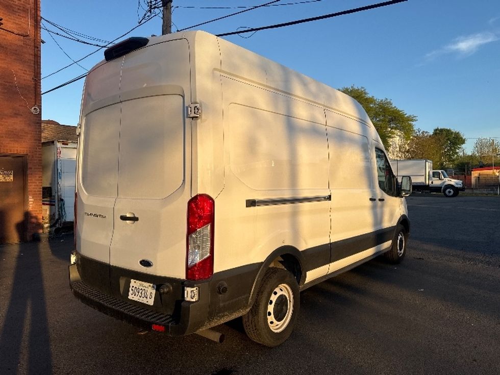 Cargo Van (Panel Van)-Light and Medium Duty Trucks-Ford-2020-Transit 250-La Porte-IN-67,946\n\t\tmiles-$ 33,250 - Image 13