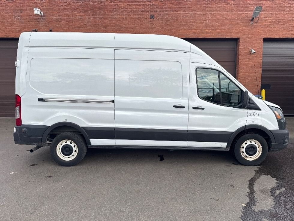 Cargo Van (Panel Van)-Light and Medium Duty Trucks-Ford-2020-Transit 250-La Porte-IN-73,329\n\t\tmiles-$ 32,750 - Image 15