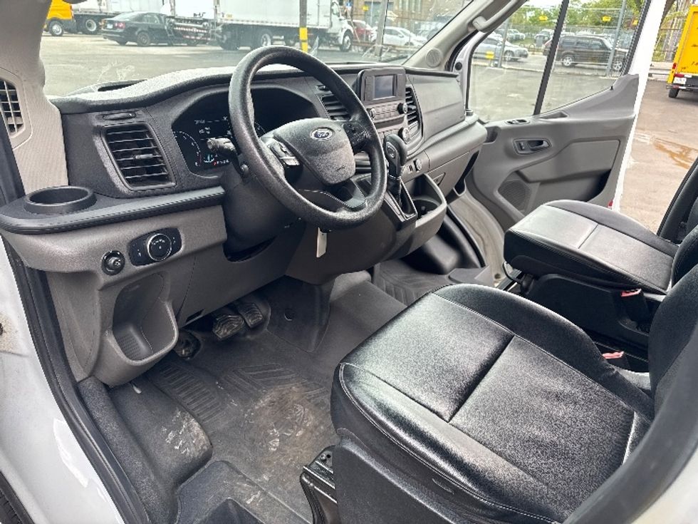 Cargo Van (Panel Van)-Light and Medium Duty Trucks-Ford-2020-Transit 250-La Porte-IN-73,329\n\t\tmiles-$ 32,750 - Image 17