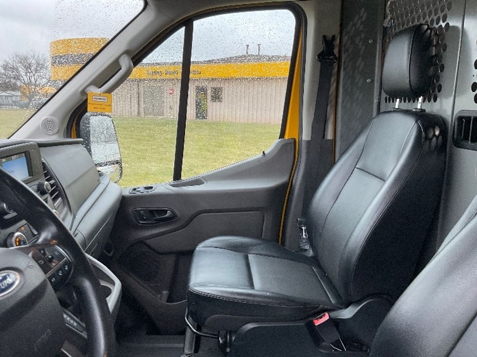Cargo Van (Panel Van)-Light and Medium Duty Trucks-Ford-2020-Transit 250-La Porte-IN-95,799\n\t\tmiles-$ 26,250 - Image 16