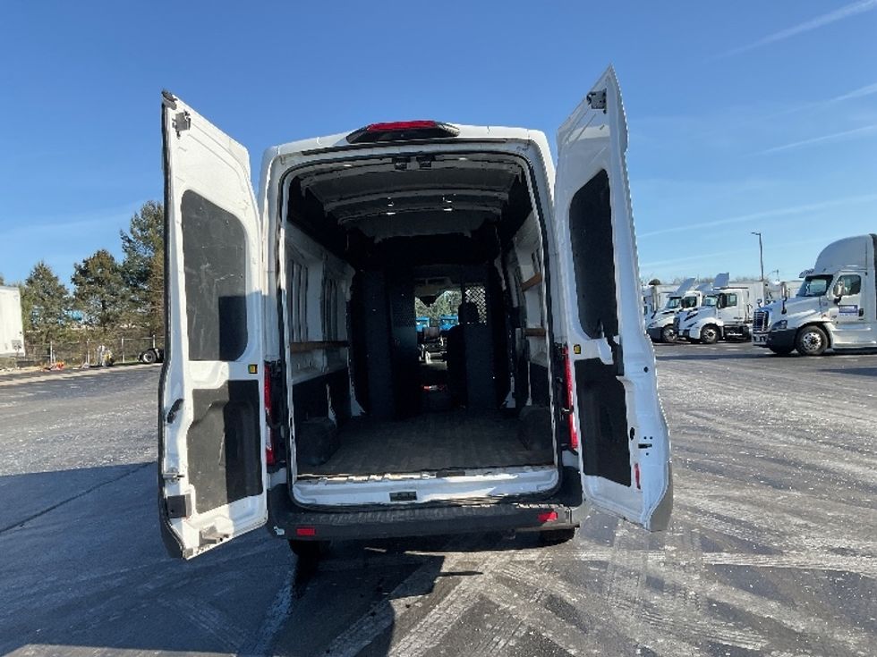 Cargo Van (Panel Van)-Light and Medium Duty Trucks-Ford-2020-Transit 250-Lancaster-PA-123,450\n\t\tmiles-$ 28,500 - Image 9
